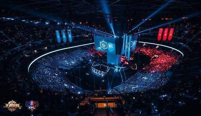 员与运动员 员与运动员